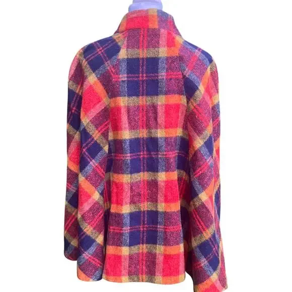 Vintage Red Blue Plaid Wool Blend Cape with Button Closure - Picture 6 of 10